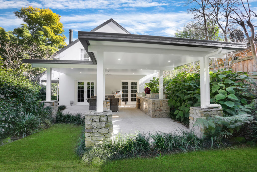 Insulated Hamptons patio